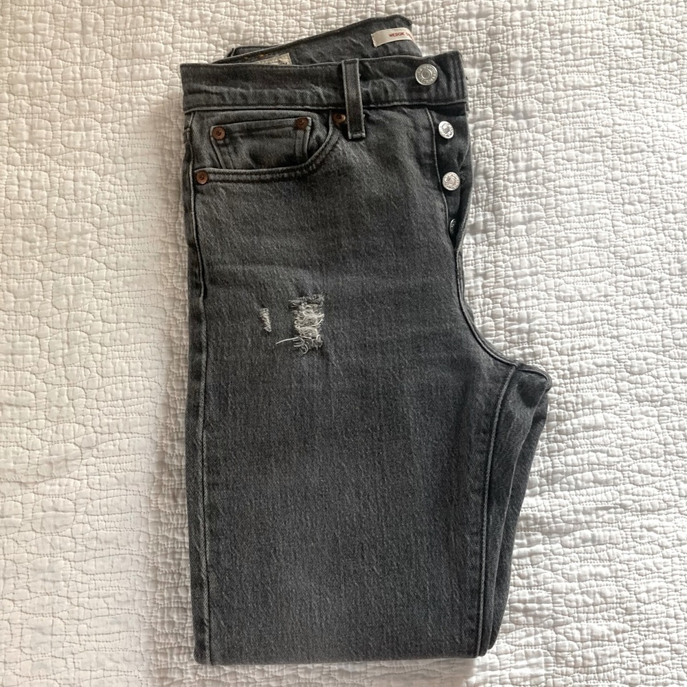 Levi’s wedgie, straight leg, distressed jeans, some stretch